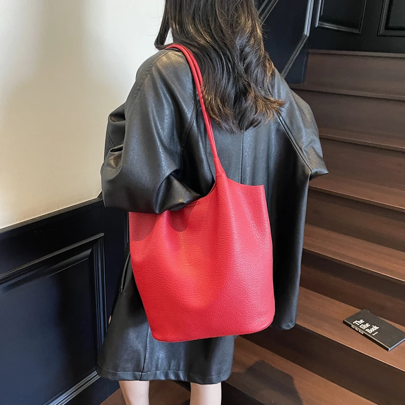 

Элегантная женская роскошная кожаная модная сумка-тоут Высококачественная дизайнерская сумка на плечо для современного городского пригородного образа жизни