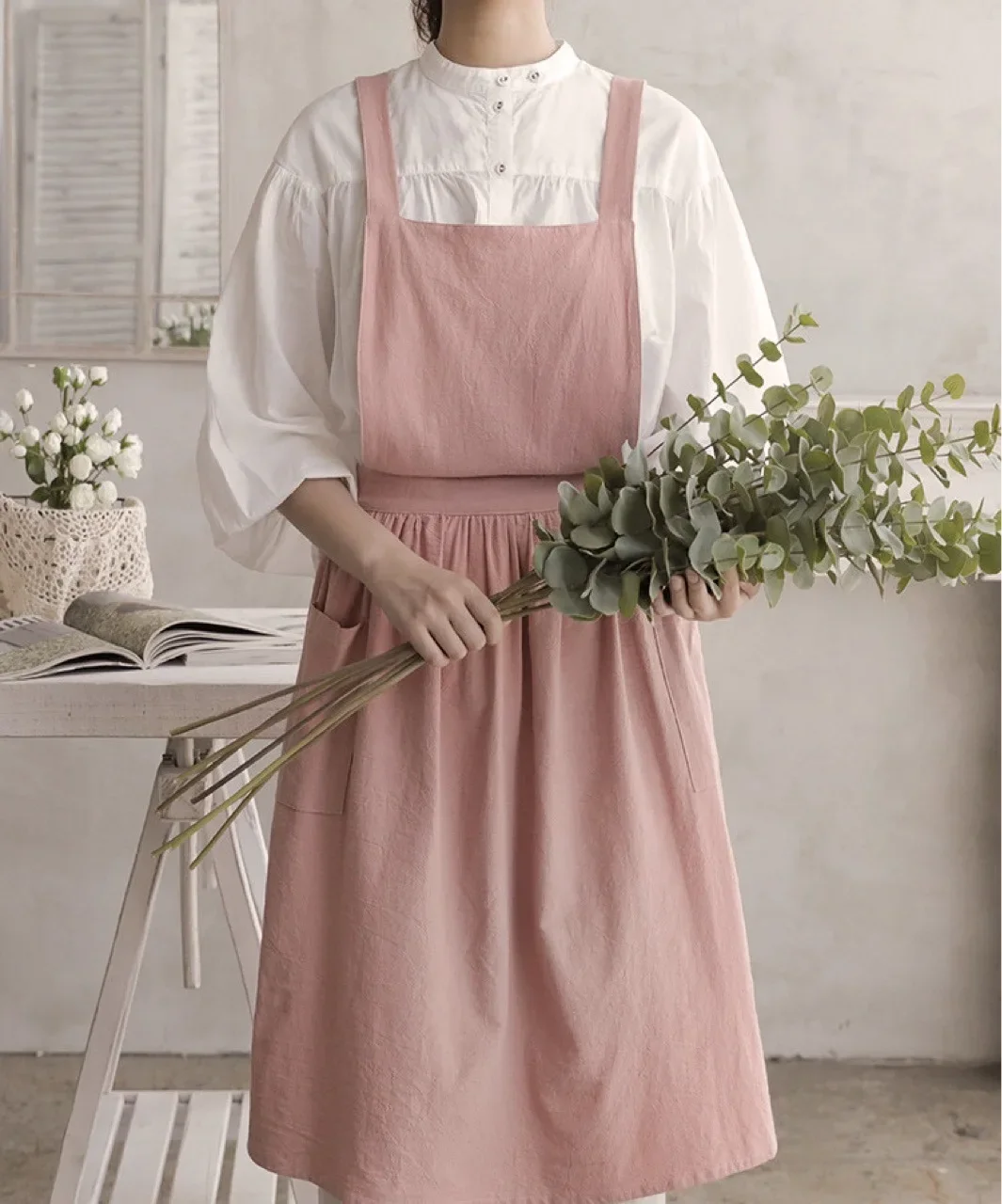 仕事用の無地のシックなドレス,広告用の花の形,透かし彫りの綿の服,長い気質のスタイル,カワイイキッチンスカート