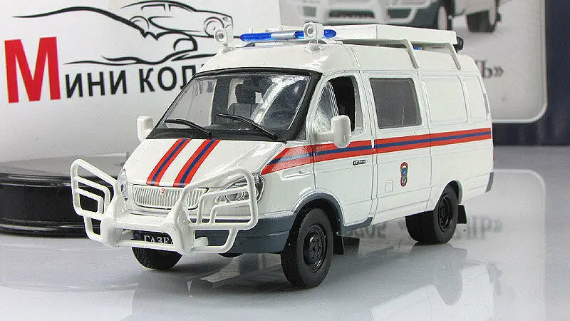 

DeAGOSTINI 1/43 GAZ 2705 Gazelle AFM Police Ambulance Car USSR Diecast model Alloy toys for collection gift