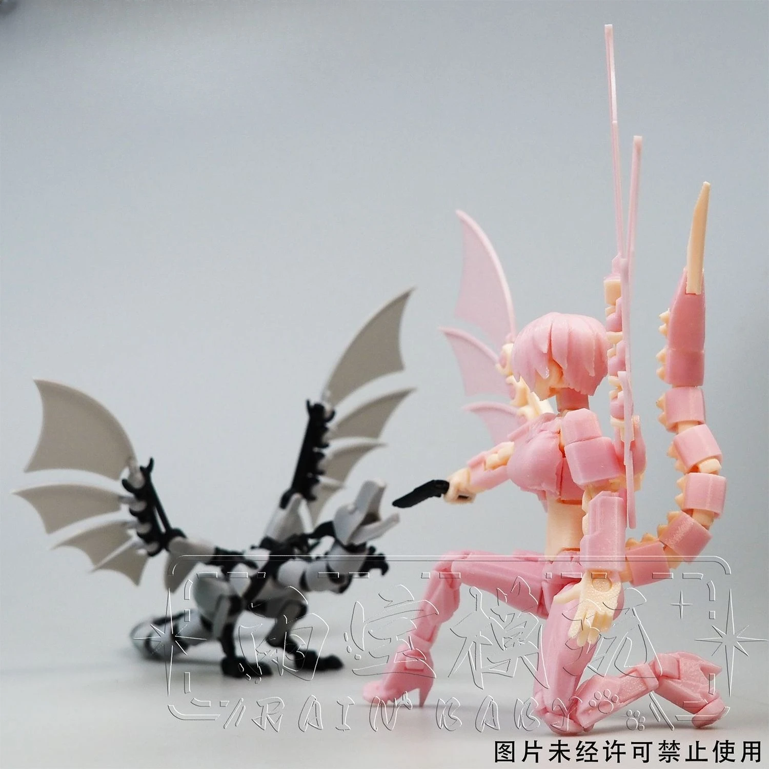 شخصية نسائية مفصلية مطبوعة ثلاثية الأبعاد قابلة للتمرين - لعبة تعليمية بلاستيكية بأجنحة التنين والذيل نموذج إبداعي