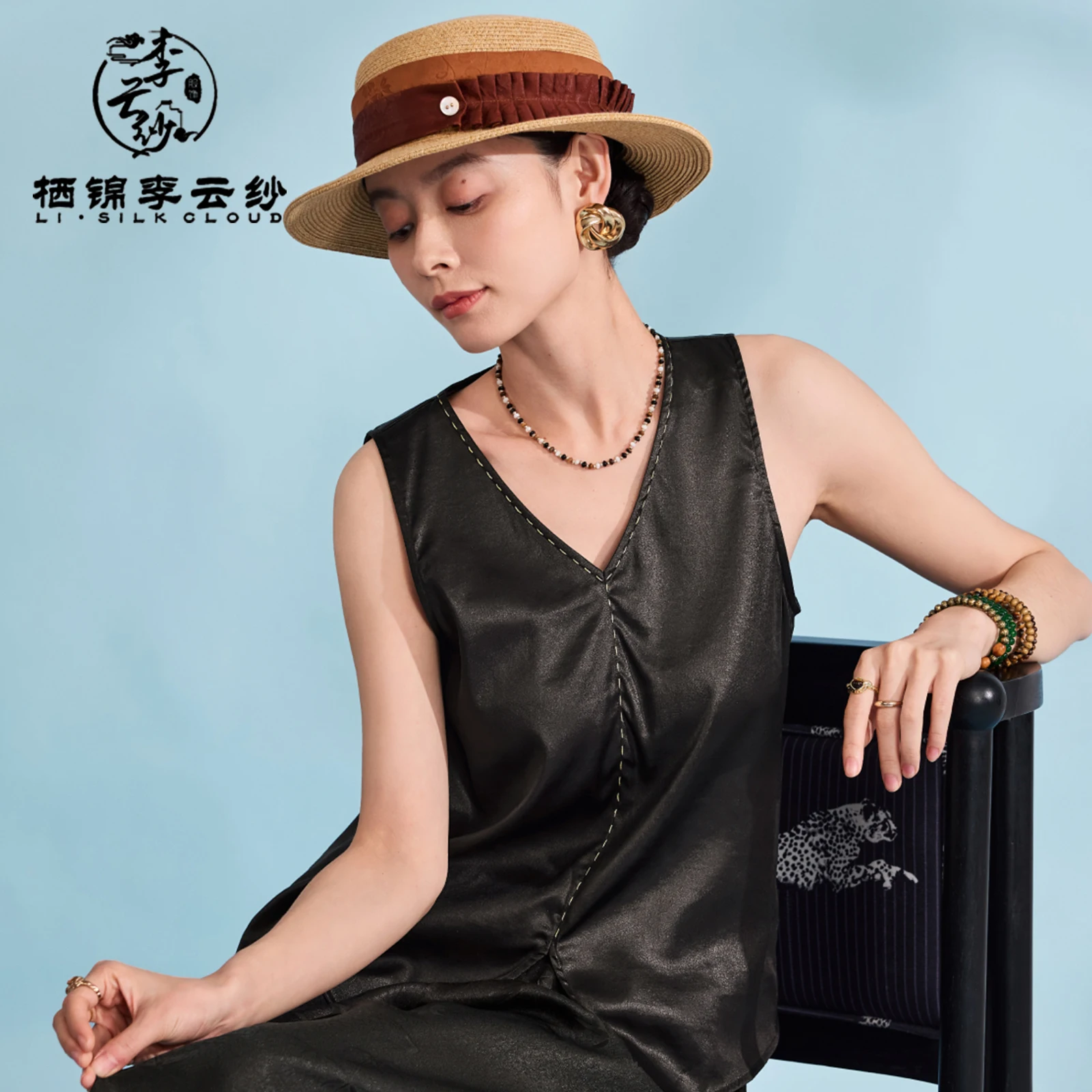 LI SILK CLOUD Xiangyunsha キャミソール トップ - ピュアブラックのドレープ感のあるマルベリーシルクベスト、インナー/アウター用の伝統工芸品