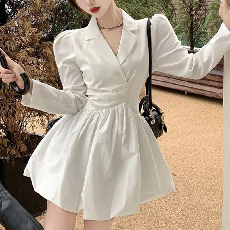 

Design Sense Summer Niche White Tailored Collar Dress Women 2024 New Spring Corset Temperament Long Sleeved Office Lady Skirt