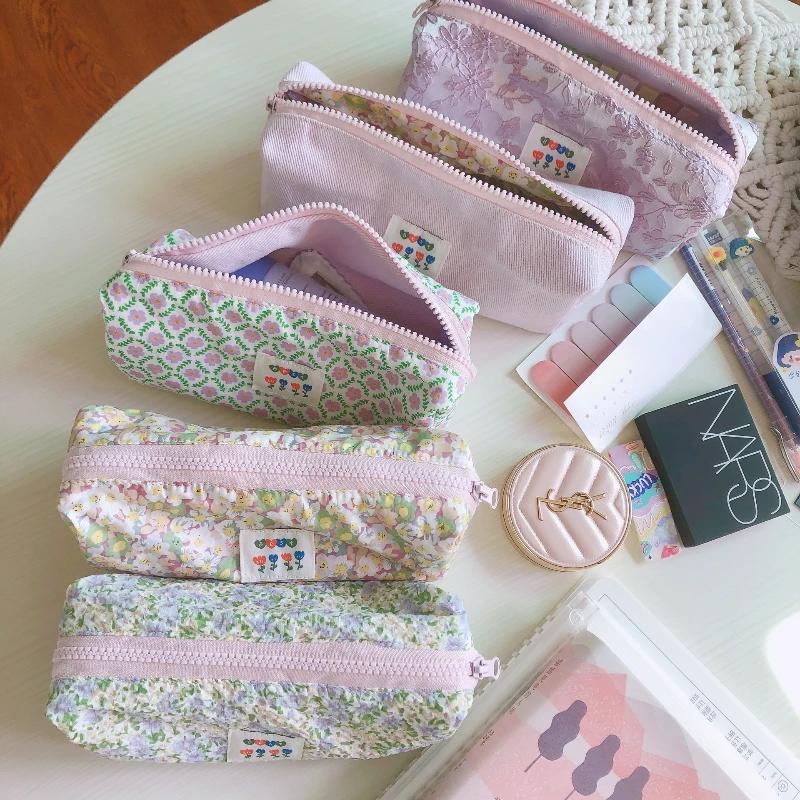 

Purple Sweet Flowers Makeup Bag For Women Mini Cute Makeup Cotton Fabric Toiletry Bag Pencil Case Organizer Pouch For Brushes