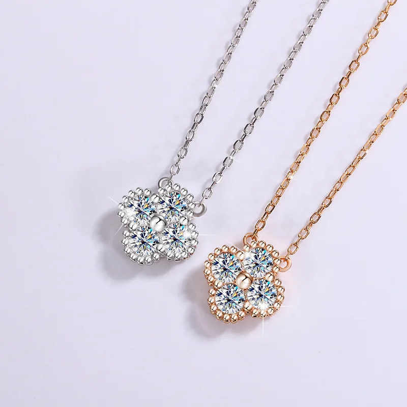 s925 sterling silver moissanite four-leaf clover necklace for women, Japanese and Korean niche design, heavy-duty clavicle chain