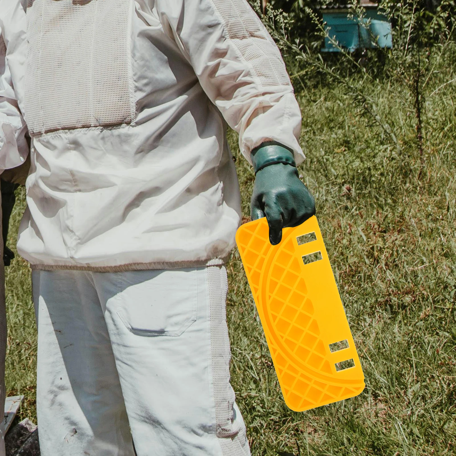 

Ergonomic Plastic Beekeeping Uncapping Tank Holder Efficient Honey Bucket Scraper Universal Hive Scraper Tool Beekeeper Tool