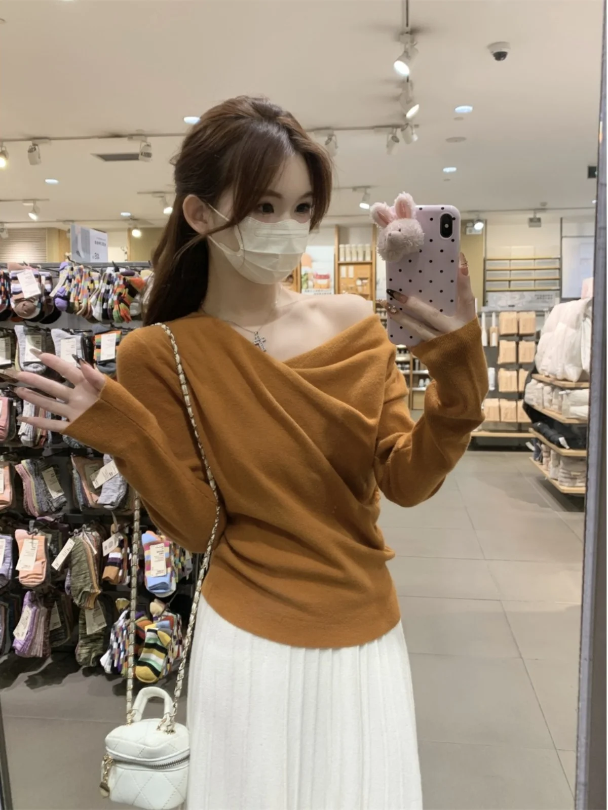 

Korean Style Slim Fit Long Sleeve Knitted Sweater Women's Spring New Fashion Design V-Neck Base Shirt Korean Version Pure Desire