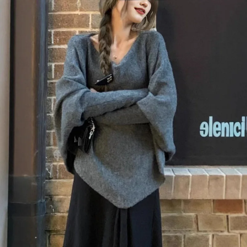 

Модные осенне-зимние свободные свитера с v-образным вырезом для женщин, новинка 2025 года, большой вязаный пуловер, женский однотонный джемпер с длинными рукавами