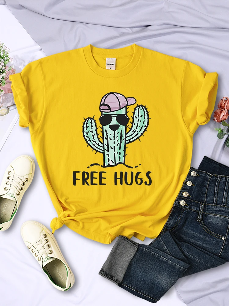 

Free Hug From Spiny Cactus Women Tshirts T-Shirt Breathable Fashion Clothes Hip Hop Casual Women'S T-Shirts Graphic T Shirts