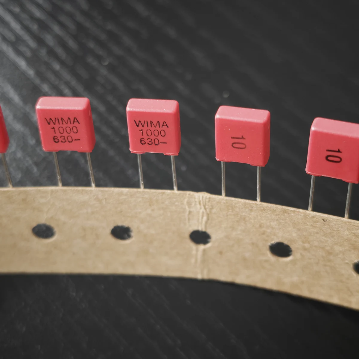 wholesale 10pcs/100pcs/lot WIMA MKP2 1000PF 630V Polypropylene film capacitor 1NF 5MM Made in Germany red free shipping 102