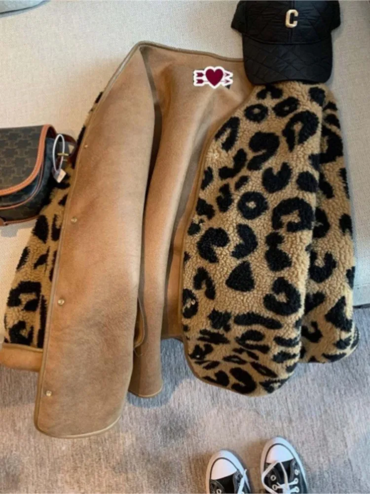 Chaquetas cortas a la moda, abrigo de piel de imitación para mujer, nueva moda 20224, chaqueta informal holgada con estampado de leopardo, prendas de vestir exteriores con botones para Otoño e Invierno