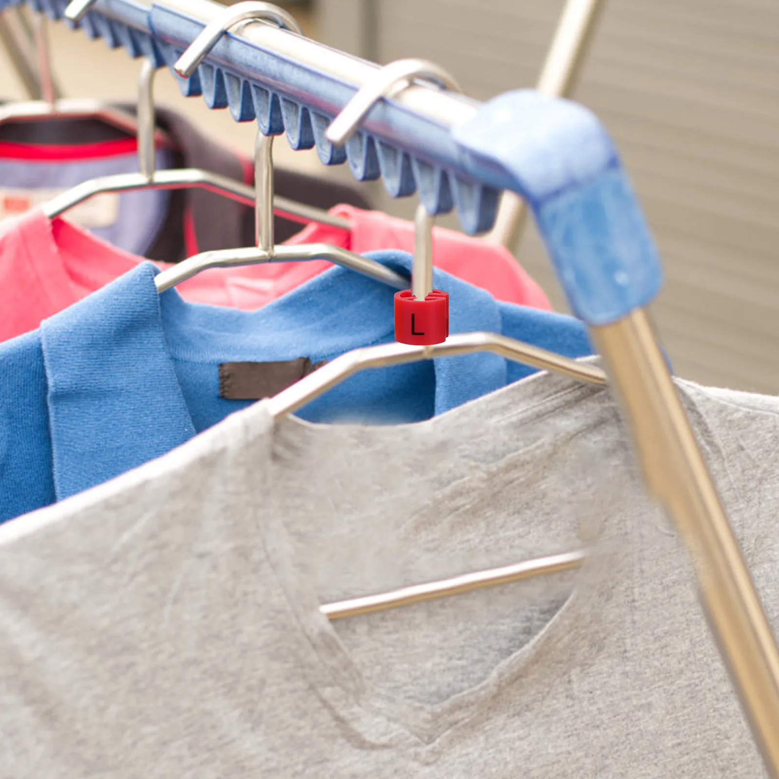 

290Pcs Colorful Hanger Size Tags Markers Set Compact Plastic Clothing Size Identifiers for Efficient Closet Storage and Retail