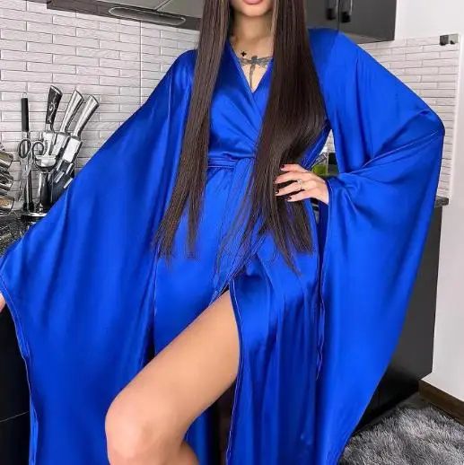 Comfortable and Casual Temperament for Autumn and Winter, Home Women's Lace Up Nightgown, Slit Robe
