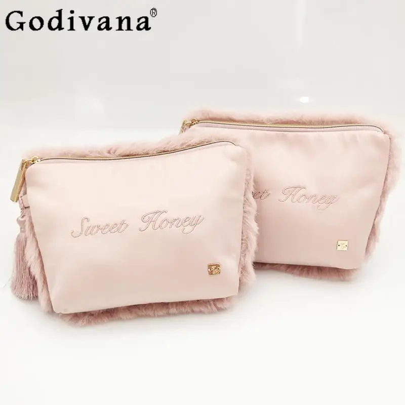 

Autumn and Winter Japanese Style Original Plush Makeup Bag Portable Sweet Cute Girl Storage Bag