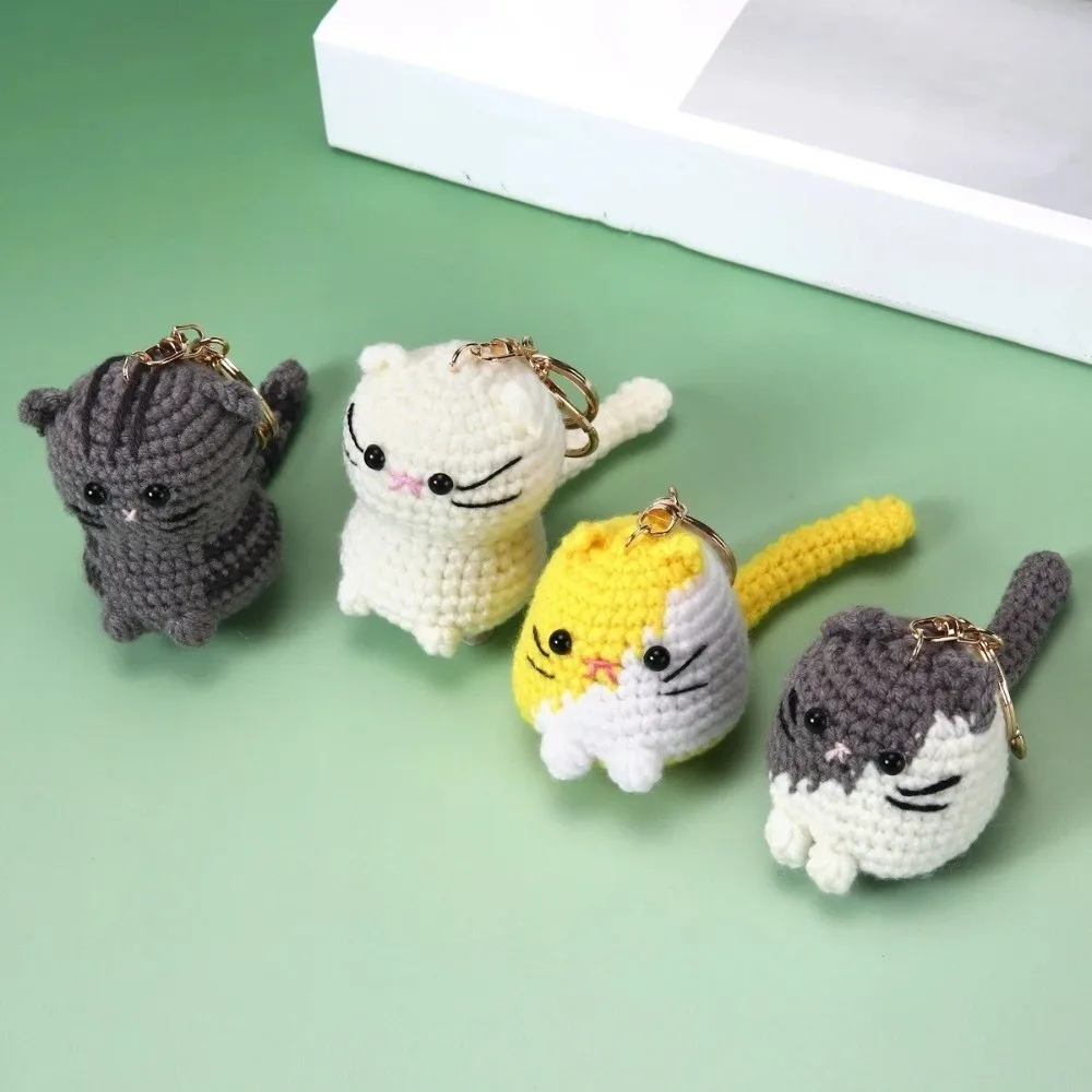 Cartoon Crochet Cat Keychain Multi-color Mini Knitted Animal Key Ring with Metal Clasp Soft Yarn Kitten Doll Keychain