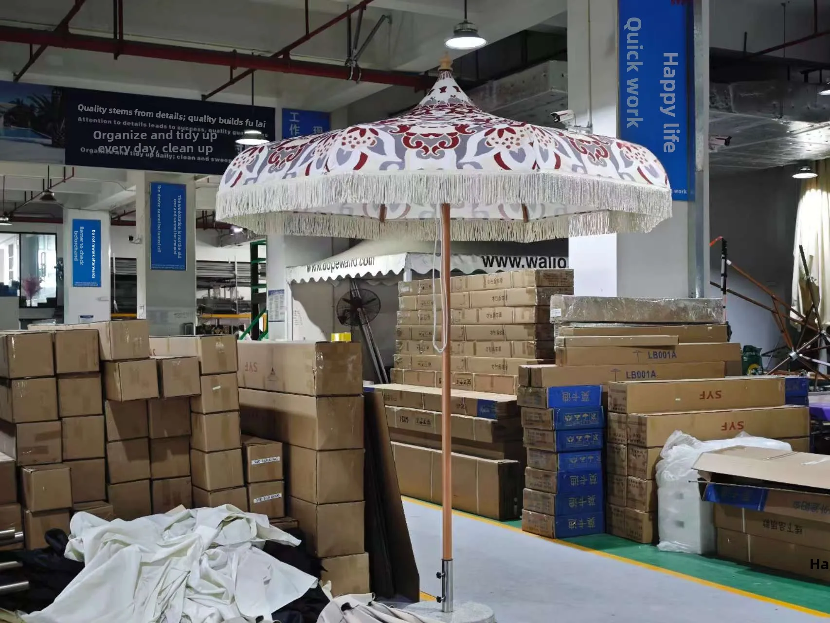 Pole European Style Pagoda Umbrella Digital Printing  Tassel Outdoor Sunshade Imitation Wood Grain Luxury