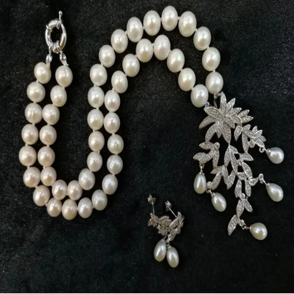 

Hand knotted 8-9mm white freshwater nearly round pearl micro inlaid zircon necklace rice pearl earrings set fashion jewelry