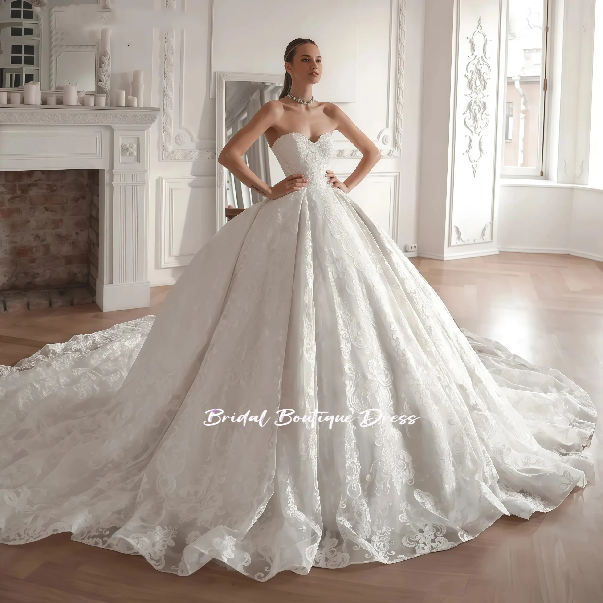 Abiti da sposa squisiti personalizzati con applicazioni in pizzo e spalle scoperte Abiti da sposa con paillettes con strascico da cattedrale
