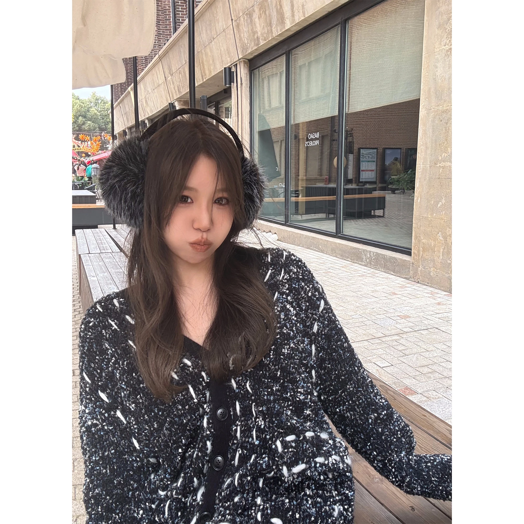 

Thiened V-ne Sweater Cardigan Women's Sle Mixed Flower Color Yarn Coarse Rod Small Fraance Faion Winter 2024