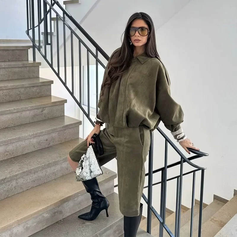 Thumbnail 2 - #74 Trending Womens Short Sets Right Now