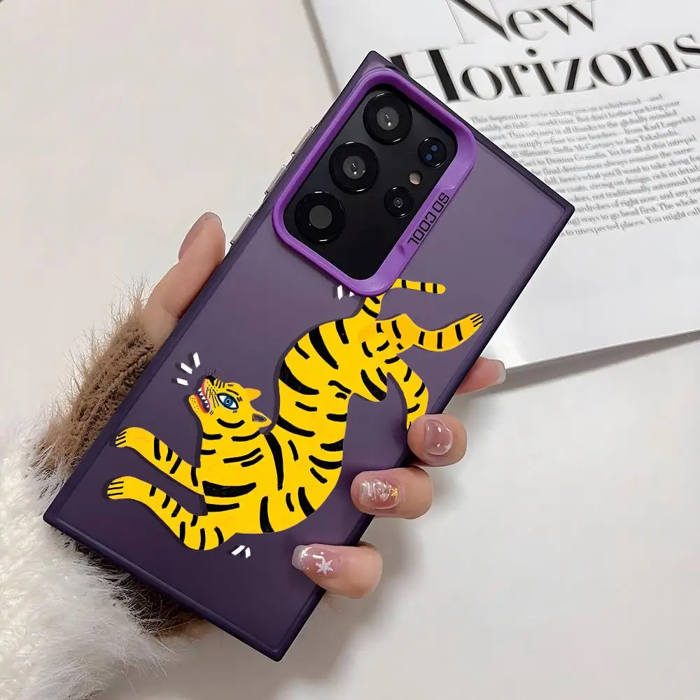 ピンクマネーレオパード柄スマホケース Samsung Galaxy S25 Edge S24 S23 S22 S21 S20 Ultra用 シリコン製 カラフルシルバー スマホケース