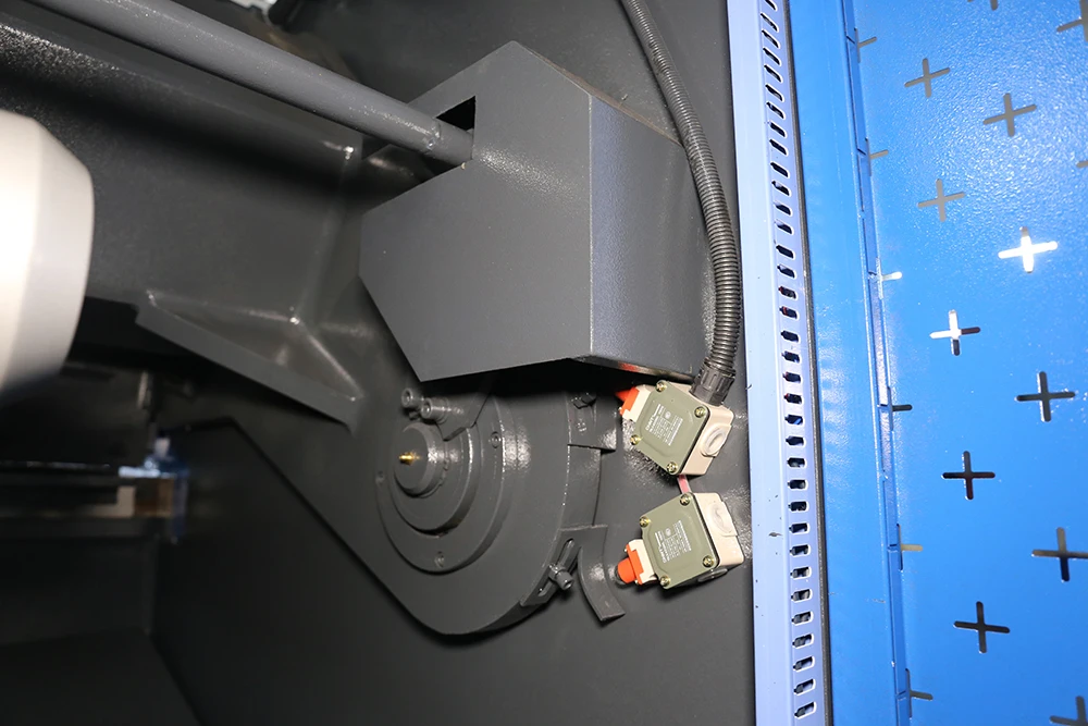 Estun E21 Controlesysteem Durmapress Merk Qc12y 4X2500Mm Hydraulische Scheerhine Prijs