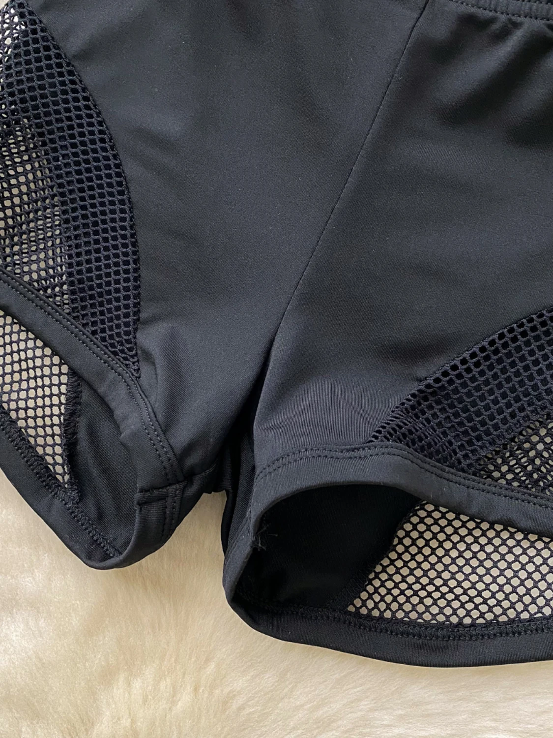 Summer 2025 New Fishing Net Splicing Hollow Out Sexy High Waisted Bottoms Shortshottie Girls Nightclub Stage Performance Shorts