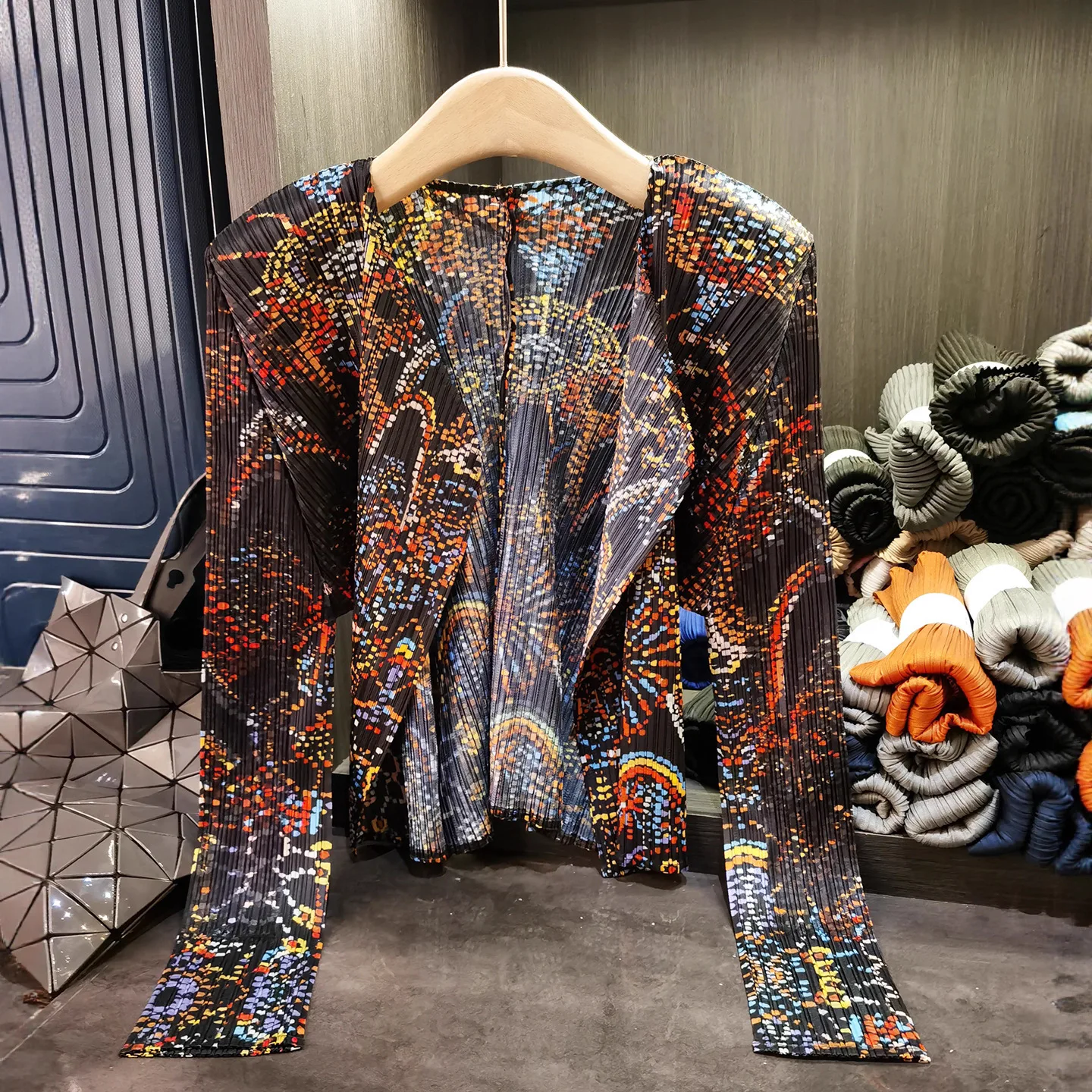 

Miyake Folds 2025 Summer Niche Ethnic Style Retro Printing Long-sleeved Cardigan Top Simple Versatile Sunscreen Loose Jacket