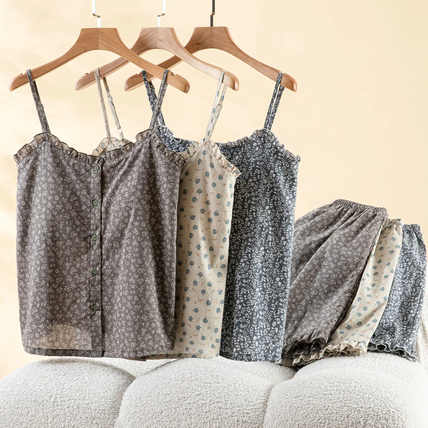 

Летний комплект пижамы для женщин из хлопка с цветочным принтом, шорты на тонких бретелях, 2 предмета, ночная одежда для девушек