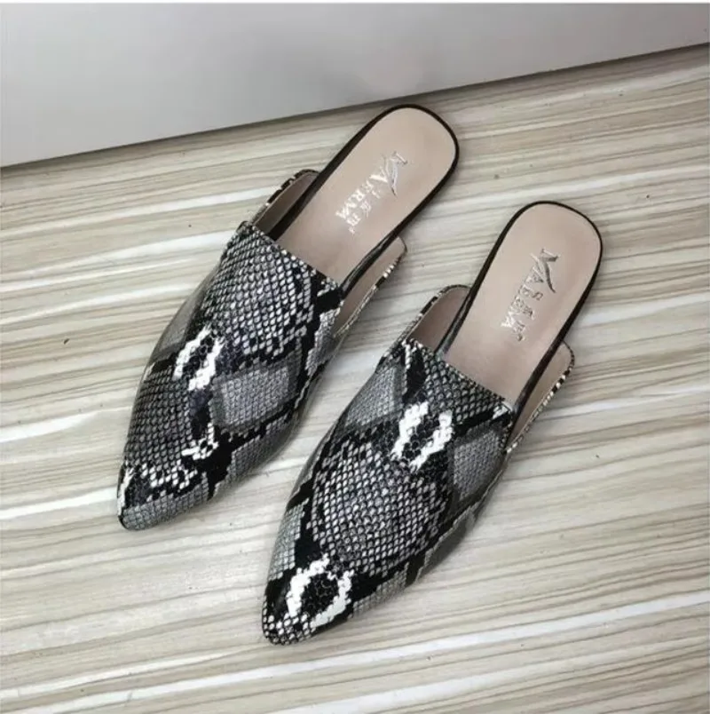 Musim panas baru Mules wanita sepatu tunggal ular bermotif wanita flat serbaguna sandal Zapatos wanita sandal 33-43 sepatu untuk wanita