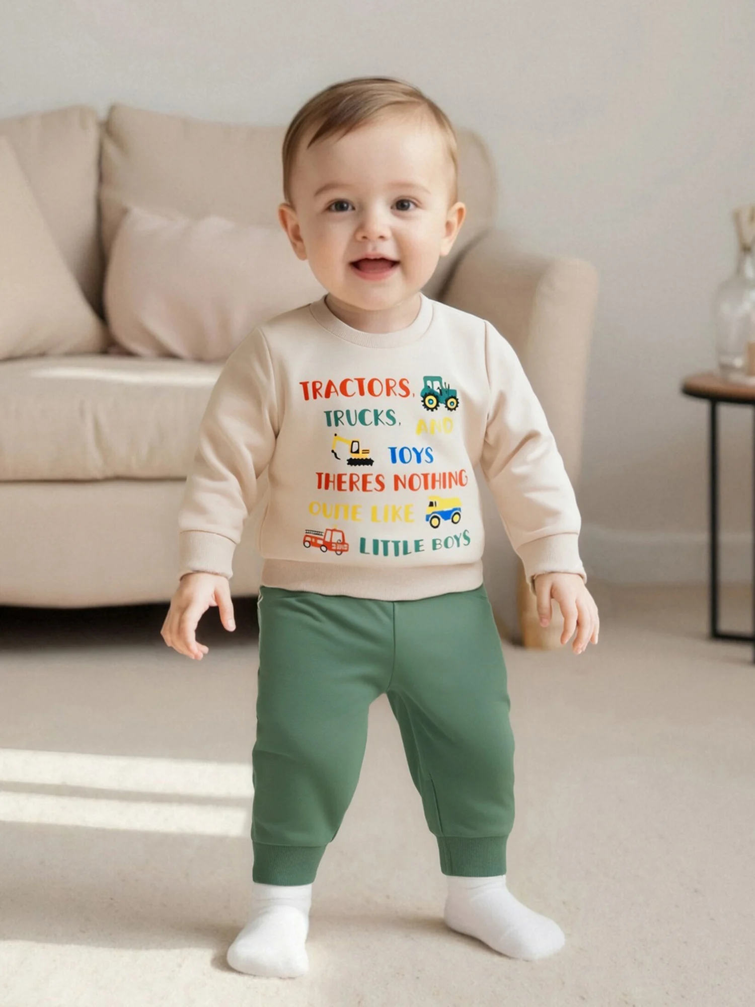 

Boys Fall 2-Piece Outfit Set with Long Sleeve O Neck Top Featuring Letter Truck Print and Solid Color Pants