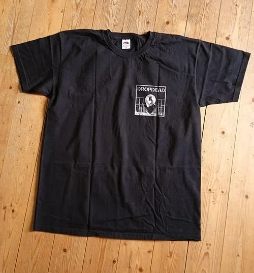 Camiseta DROPDEAD com impressão traseira TAMANHO XL US HARDCORE PUNK