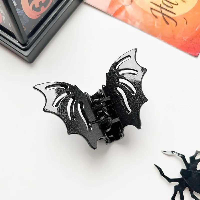 Kreatywna spinka do włosów w kształcie rekina na Halloween - modna i stylowa ozdoba do włosów na imprezy kostiumowe i uroczystości festiwalowe.