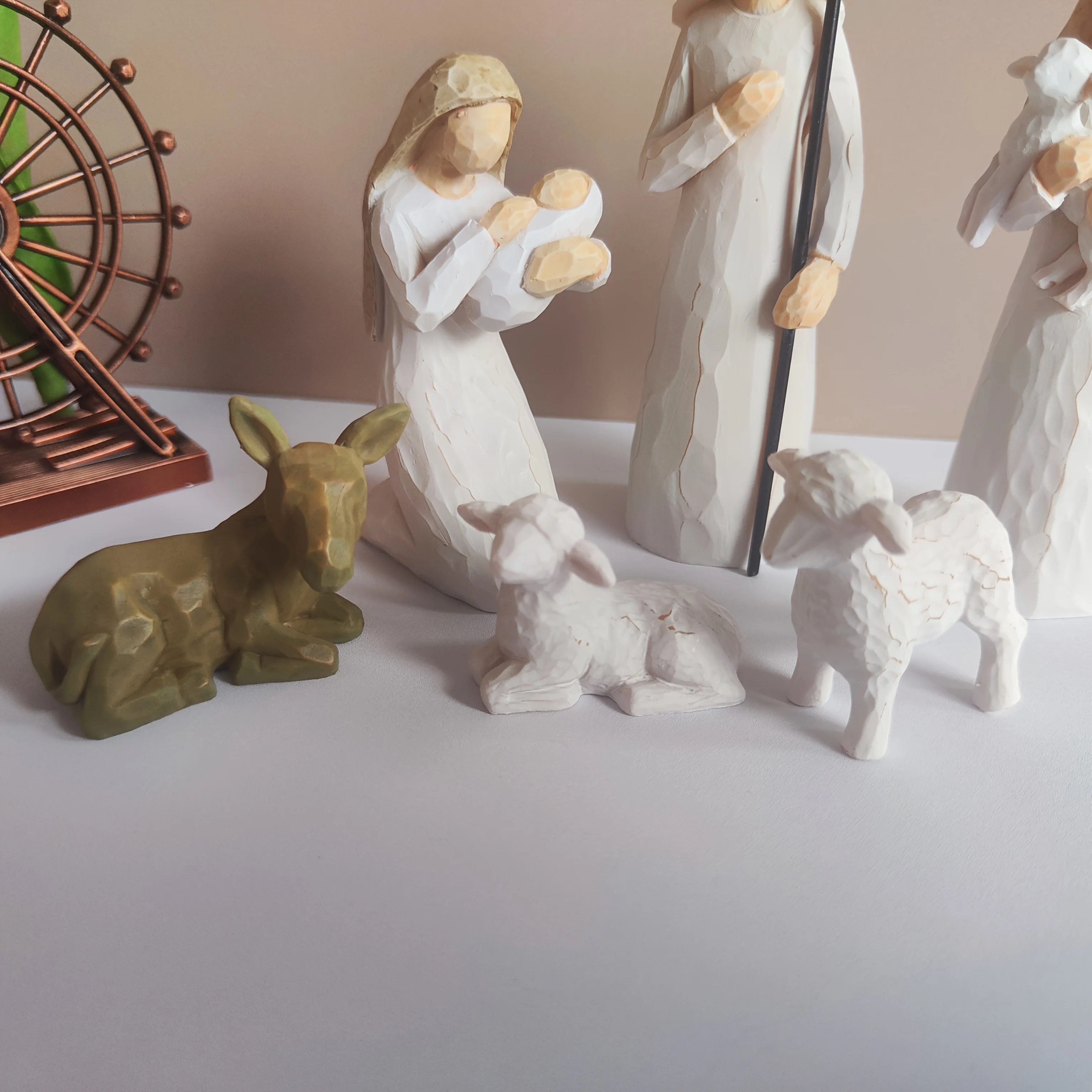 مجموعة تماثيل راتينج لمشهد المهد مجهولي الهوية مكونة من 6 قطع، ديكور عيد الميلاد لولادة يسوع، ماري جوزيف الراعي والأغنام، الحد الأدنى