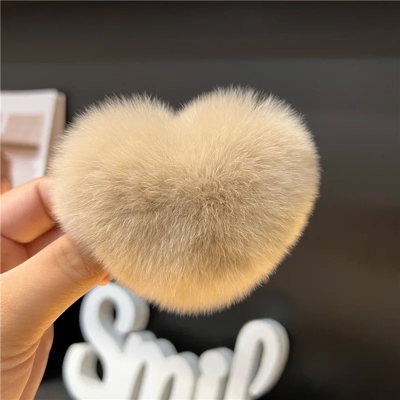 

1pc Love plush hair clip, high-end feeling, autumn and winter plush bangs, side clip of plush, BB clip hair accessory, headwear