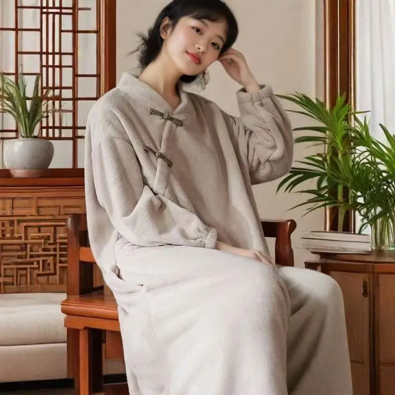 새로운 중국 스타일 드레스 여성용 가을 겨울 두꺼운 벨벳 잠옷 빈티지 젠 차 향집 긴 가운 여성 홈웨어