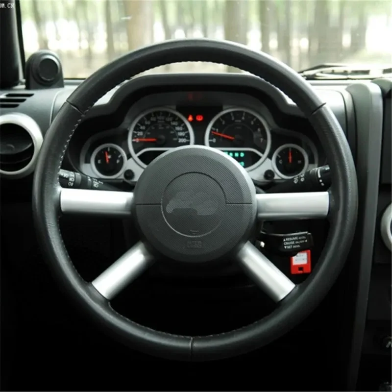 Dla Jeep Wrangler JK 2006-10 pokrowiec na kierownicę DIY szyte ręcznie czarne skórzane zamszowe akcesoria samochodowe