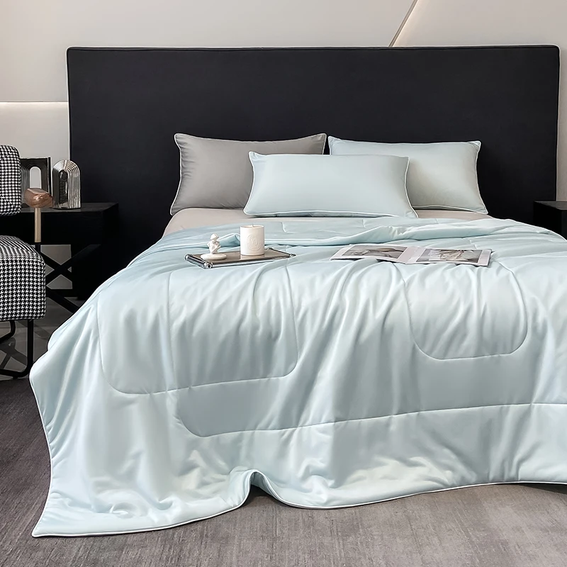 

Summer Cooling Comforter Soft Smooth Air Condition Quilt Solid Color Lightweight Cooling Blankets Luxury Ice Silk Throw Blanket