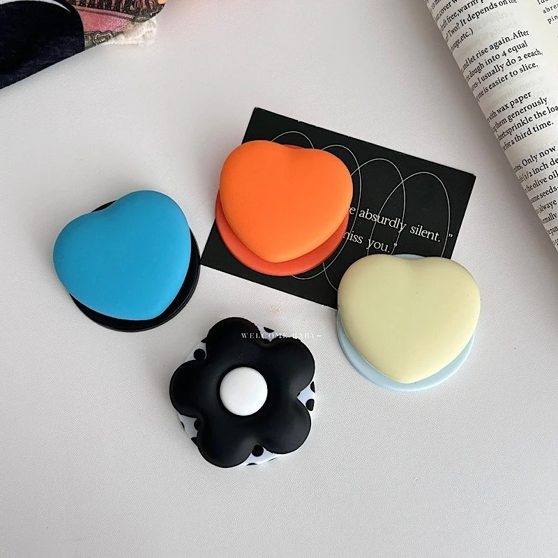 

3D Flower Love Heart Phone Stand Grip Tok Griptok Japan Phone Holder For iPhone 16 17 15 Phone Pro Max Korean Phone Stand Holder