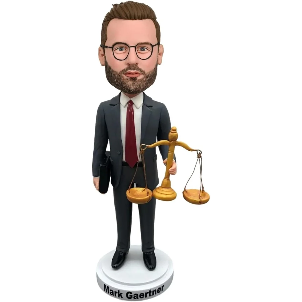 Figurine personnalisée faite à la main à partir d'une photo, sculpture de juge ou avocat entièrement personnalisable, cadeau d'anniversaire pour homme