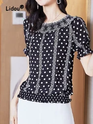 Camisa de gasa con estampado de lunares para mujer, Top de manga corta con volantes de retazos, elegante y Simple, moda de verano