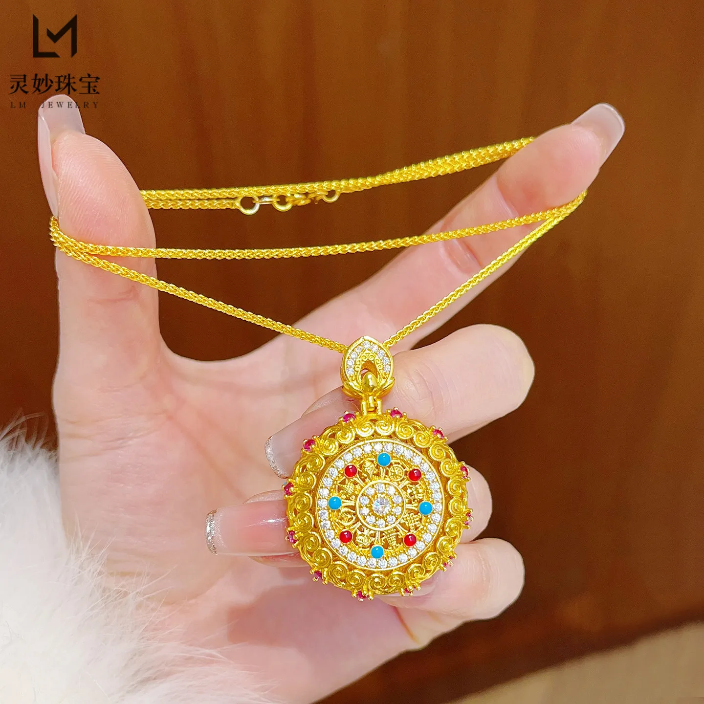 Luxury Necklace Pendant Women's 24K Gold AU999 - AU999 Pure Gold Texture, Diamond Inlay & Hollow Charm, Light Luxury Item