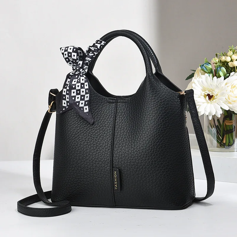 2024 new fashionable color blocked women's handbag woven large capacity single shopping shoulder crossbody bag