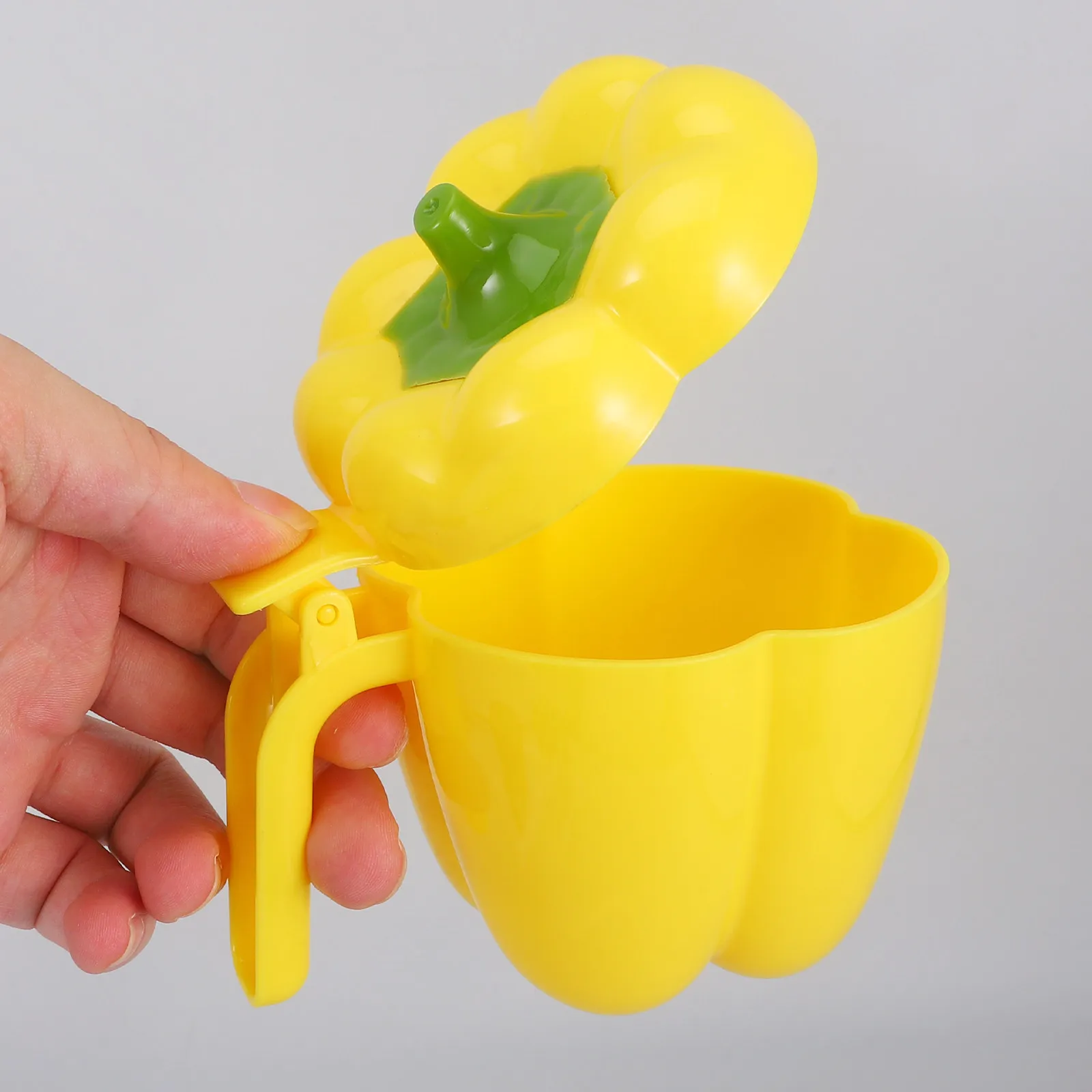 1Set Stylish ABS Seasoning Jar Pepper Shape Condiment Pot with Airtight Lid for Salt Sugar Candy Lard Oil Freshness Retention