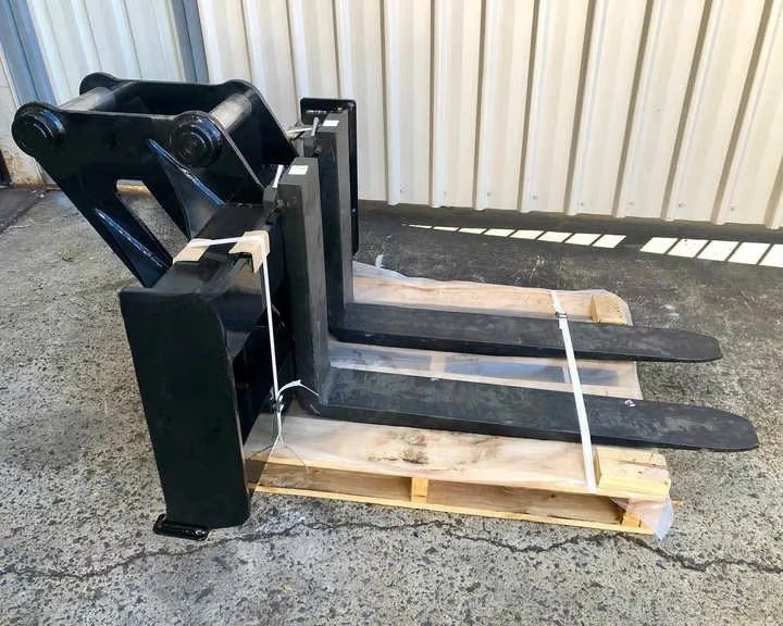 Nuove forchette per pallet montate su escavatore da 1-40 tonnellate per indizi agricoli edili Accessori per macchine edili di alta qualità