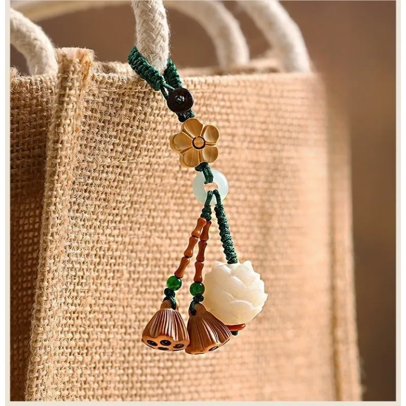 Bodhi Root Lotus Car Keychain Peach Wood Lotus Cute Mobile Phone Chain bag accessories Men's and Women's Pendant