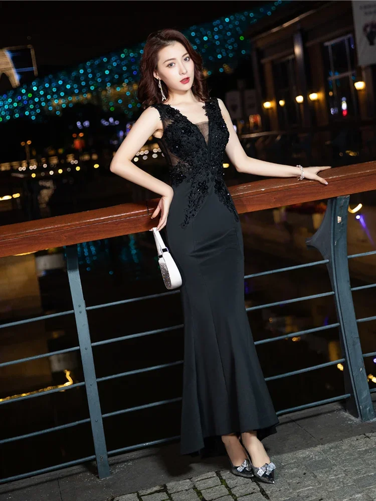 White Sexy High-end Evening Dress Muse Advanced Sense Banquet Car Model Annual Meeting Temperament Fishtail Host Dress