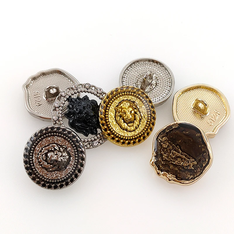 Wholesale Vintage Lion Head Round Metal Buttons For Clothing Fashion Decor Sewing Accessories Cool Button Of Coat Women Dress