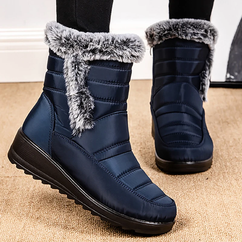 

Утепленные пушистые зимние ботинки для женщин, классические непромокаемые зимние ботинки на танкетке, женские теплые туфли больших размеров 44, женская обувь с хлопковой подкладкой