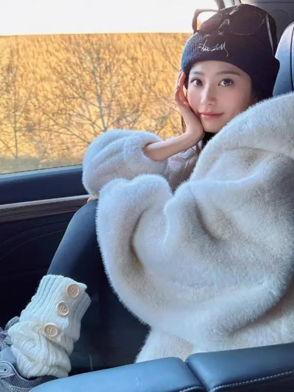 2025 nuevo abrigo de piel Thiened de longitud media para mujer, ropa de abrigo de invierno ecológica de cuero y piel intercondicionada para siesta suave