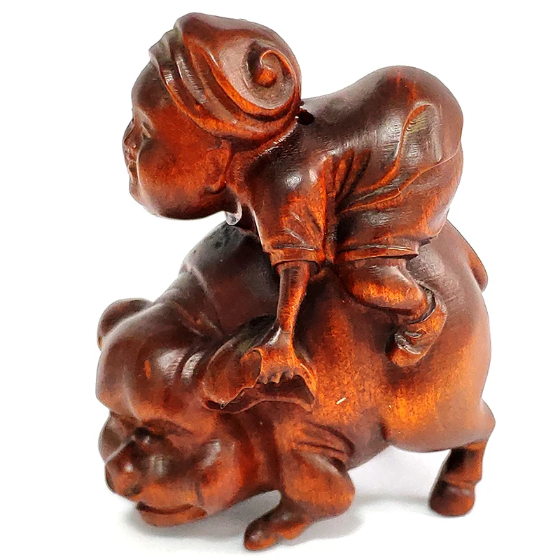 

Y8028 - 2" Hand Carved Japanese Boxwood Carving Figurine - Lovely Kid Taxi Pig